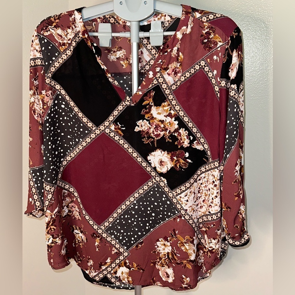 Maurices Graphic Red and Black 3/4 Sleeve Blouse